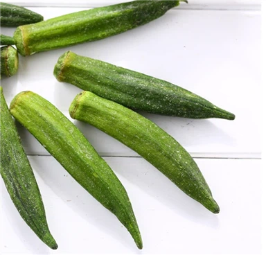 Sasaldēt žāvētu okra veselu